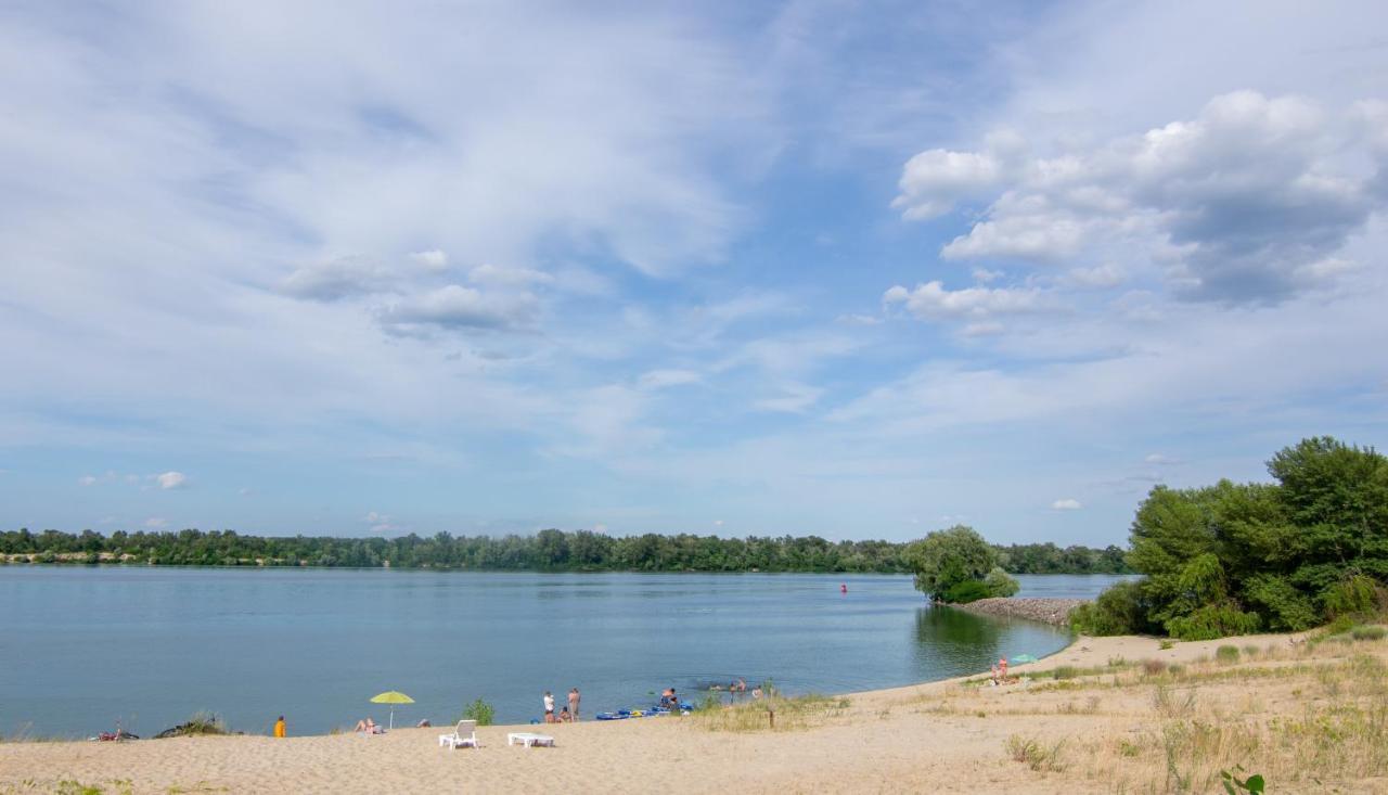 Knyazha Hora Hotel Kaniv Buitenkant foto