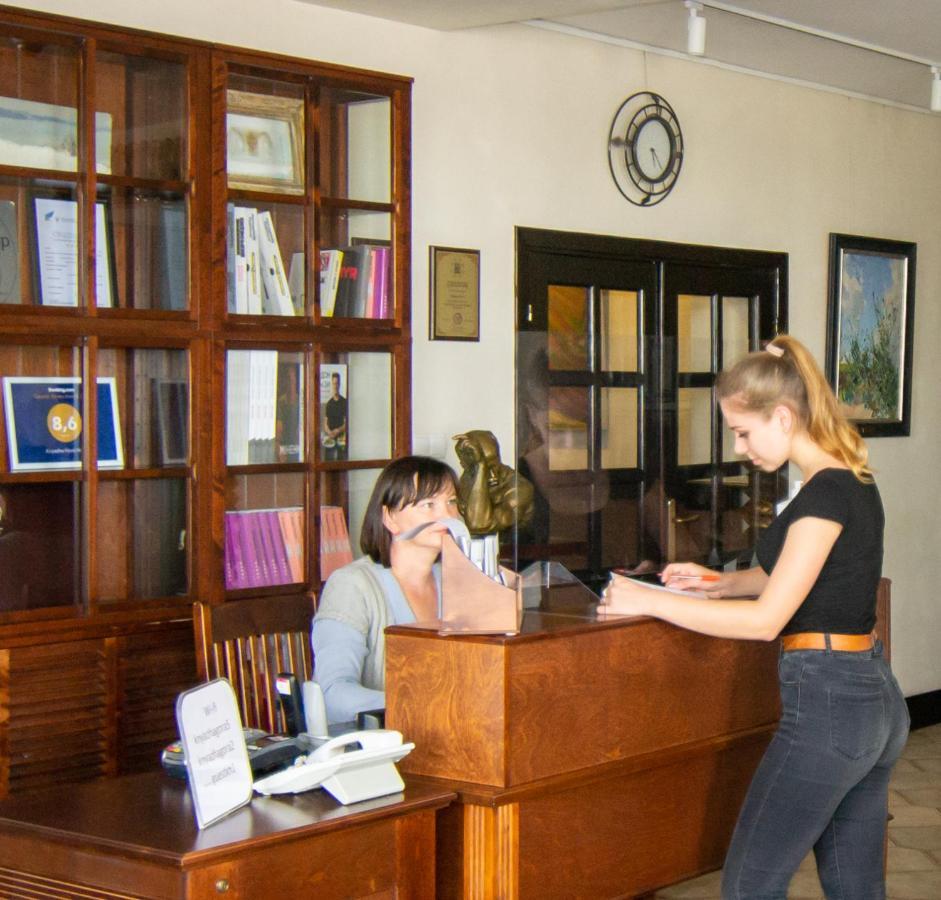 Knyazha Hora Hotel Kaniv Buitenkant foto