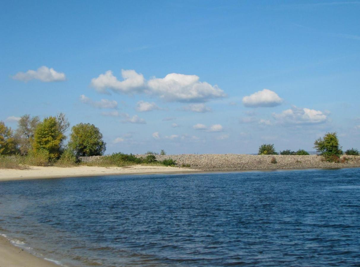 Knyazha Hora Hotel Kaniv Buitenkant foto