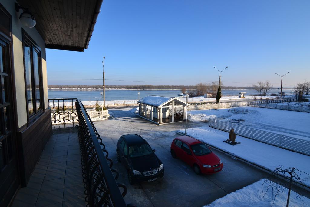 Knyazha Hora Hotel Kaniv Buitenkant foto